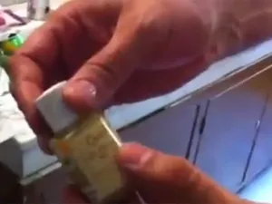 Diputado utiliza esperma de tiburón entre sus cremas de belleza