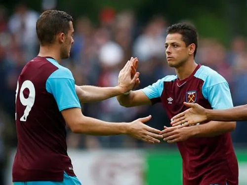 Le amargan su primer gol al ‘Chicharito’ con West Ham