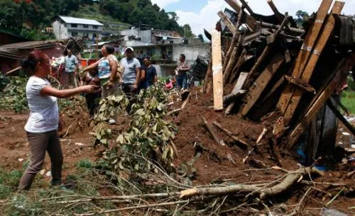 Entregará gobierno federal y estatal a damnificados de Earl 360 casas a finales de junio