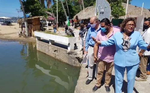 “Es un montaje”: alcaldesa de Acapulco sobre descarga de aguas negras