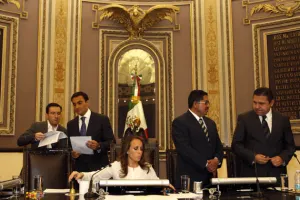 Metrobús y mototaxis, temas más cuestionados a Bernardo Huerta