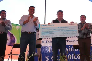 Entregan 500 estufas ecológicas al municipio de Tepeaca