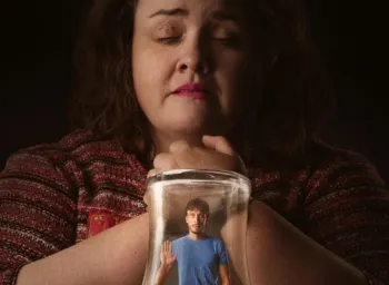 Netflix enfrenta demanda de $170 millones por supuesta difamación en “Bebé Reno”