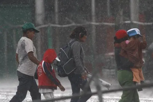 Más de 200 mil habitantes radican en zonas de riesgo ante temporada de lluvias: PC