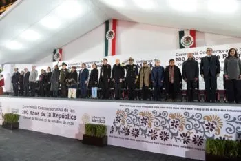 Claudia Sheinbaum conmemoró los 200 años de la República