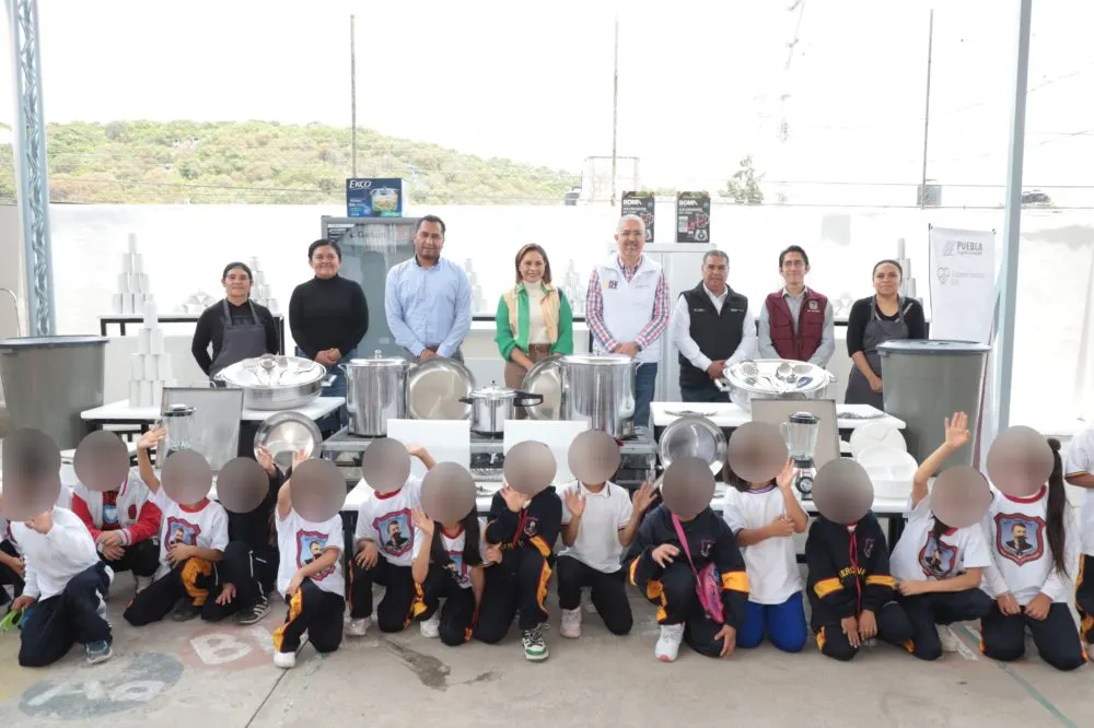 Reequipamiento de desayunadores escolares