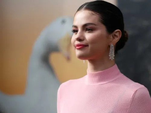 Selena Gomez llega a la cima de Billboard con su nuevo disco