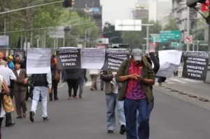 Confirma PGR denuncias contra CNTE por bloqueos en carreteras
