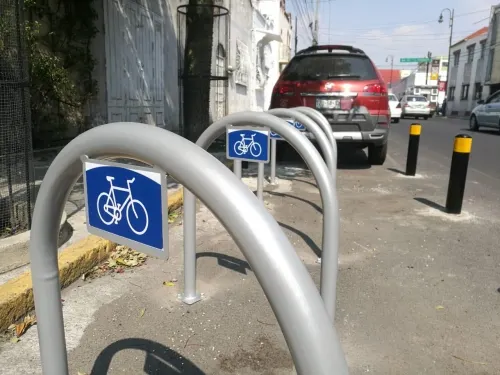 Inicia SEMOVI instalación de biciestacionamientos públicos