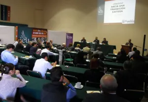 Imparte IEU Congreso Hacia una Transición Exitosa a funcionarios del ayuntamiento