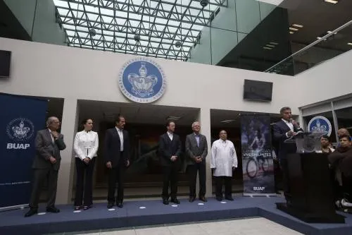 Inauguran la rehabilitación de quirófanos de la BUAP