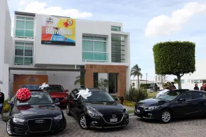 Entregan primer premio del 15 Magno Sorteo BUAP