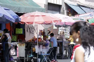 Mañana termina plazo para retiro de ambulantes del centro