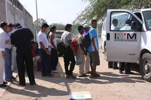 En operativo, Seguridad Pública Estatal y Migración rescataron a 30 indocumentados