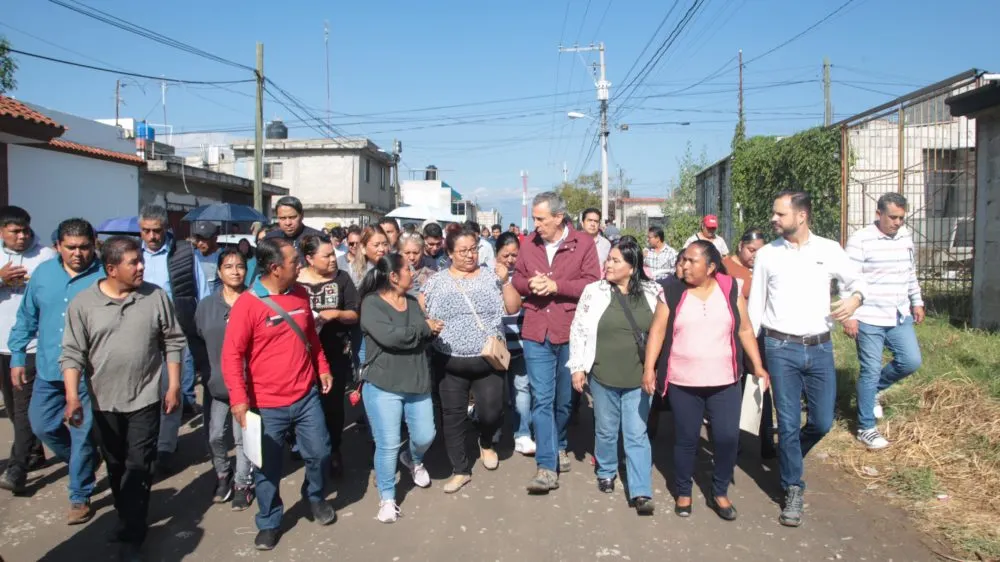Pavimentación de la calle Roble en la colonia Valle del Paraíso