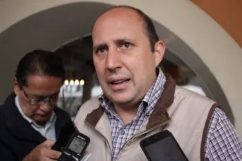 La Amistad y la Traición en la Política Poblana (un caso)