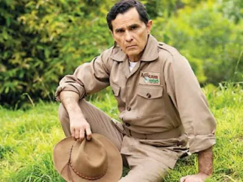 La vida de Carlos Camacho; éxito sin fronteras