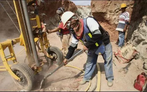 La actividad industrial aumentó 0.4% en febrero, reporta el Inegi