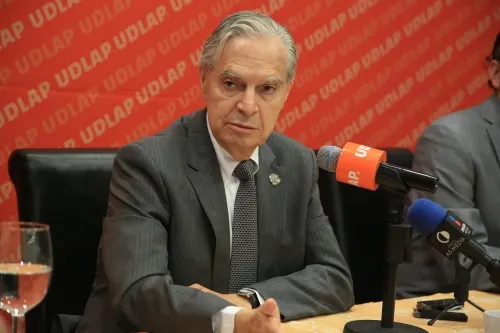 Personajes muestran sus condolencias por la muerte de Sacristán