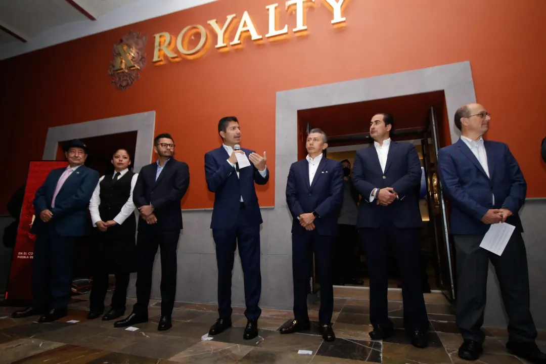 Eduardo Rivera Hotel Royalty