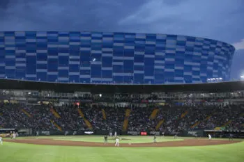 Gobierno busca concesionar por 15 años los estadios Cuauhtémoc y Hermanos Serdán