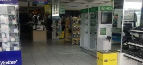Roban Tienda Coppel en el barrio de El Refugio