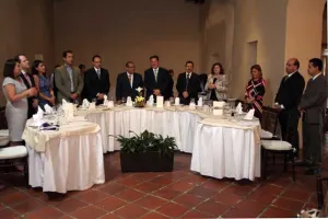 El gobierno del estado reconoce labor de los notarios