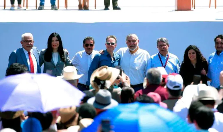 La tonta adicción de las selfis en la política