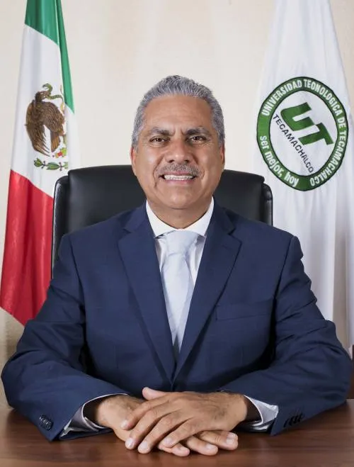 Rector Raúl Álvarez un año más entregando resultados a la UTTECAM