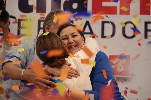 Martha Erika gana la batalla de la percepción