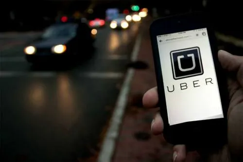 No acabemos con Uber, pero sí con el negocio de los políticos