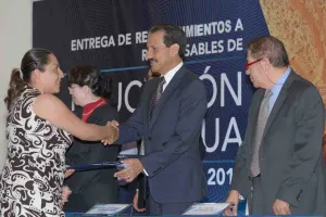 Alfonso Esparza integra la Red Institucional de Educación Continua