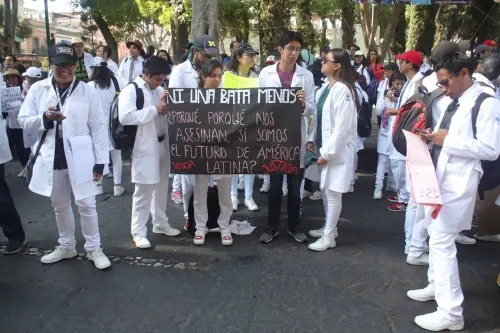 Rechazan estudiantes que manifestaciones representen un foco de contagio de coronavirus