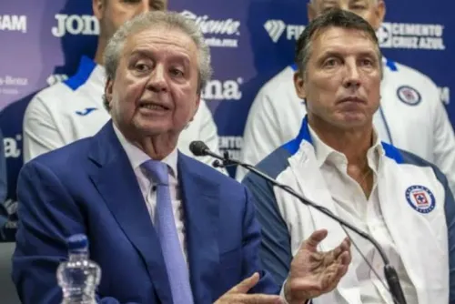 Ausencia de Garcés confirma su salida de Cruz Azul