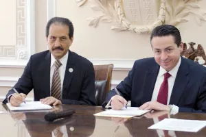 BUAP articula esfuerzos para potenciar el impacto social: Alfonso Esparza