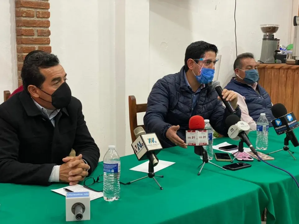 Panistas dicen sí a la alianza PRI-PAN-PRD