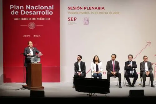 Realizan Foro para solucionar problemática de poblanos