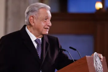 “Si fue hackeo” AMLO acepta filtración de datos personales de periodistas de la mañanera 