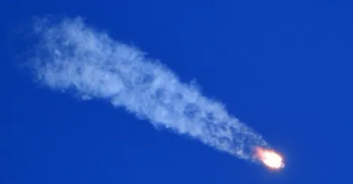 Tripulación del cohete Soyuz aterriza de emergencia tras falla