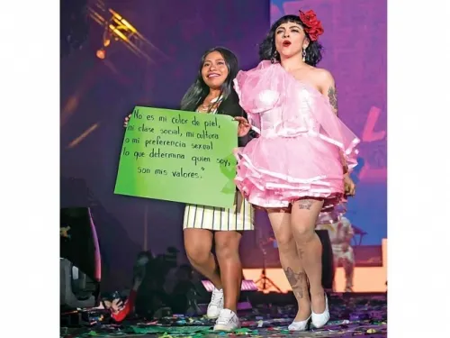 Mon Laferte une a mujeres en una sola voz