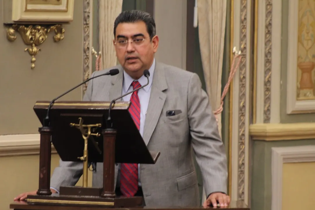 Acusan diputados poblanos estancamiento del Congreso con Sergio Salomón como líder