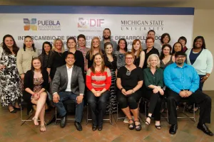 Recibe MEAMV a estudiantes de Universidad Estatal de Michigan