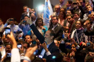 Brazo panista muestra apoyo a Madero durante su registro