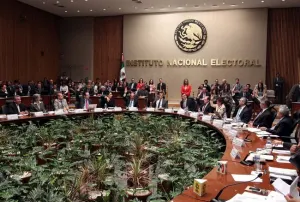 Recibe INE registro de candidaturas del Panal y Morena