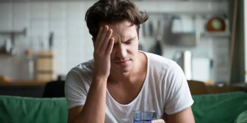 Ojo: síntomas de Omicrón y resaca son similares