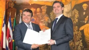 Nuño resalta propuestas del SNTE para mejorar reforma educativa