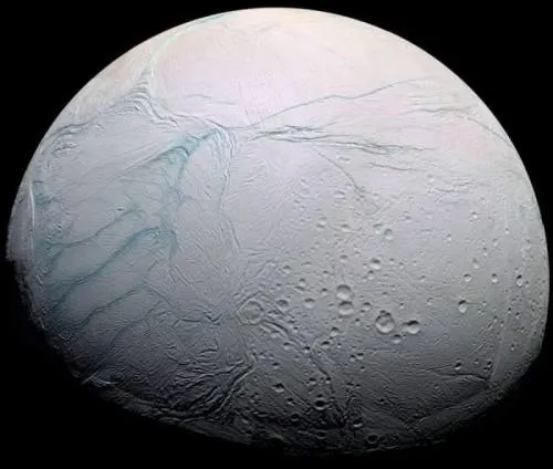 La NASA confirma que Encélado, la luna helada de Saturno, puede albergar vida