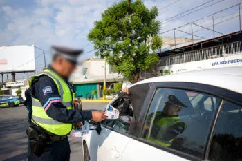 Puebla multará a vehículos con placas foráneas a partir de 2026; buscan frenar arrancones y exceso de velocidad