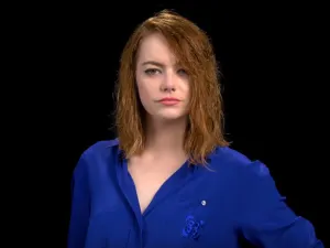 Emma Stone, Amy Adams y más con “I Will Survive” contra Trump