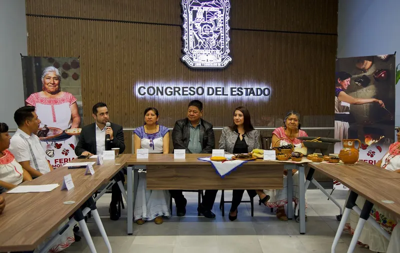 congreso-pue-feria-mole-san-lucas-atzala